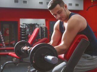 Neue Studie offenbart die Vorteile von Drostanolon Enantat für Sportler: Leistungssteigerung und Musk